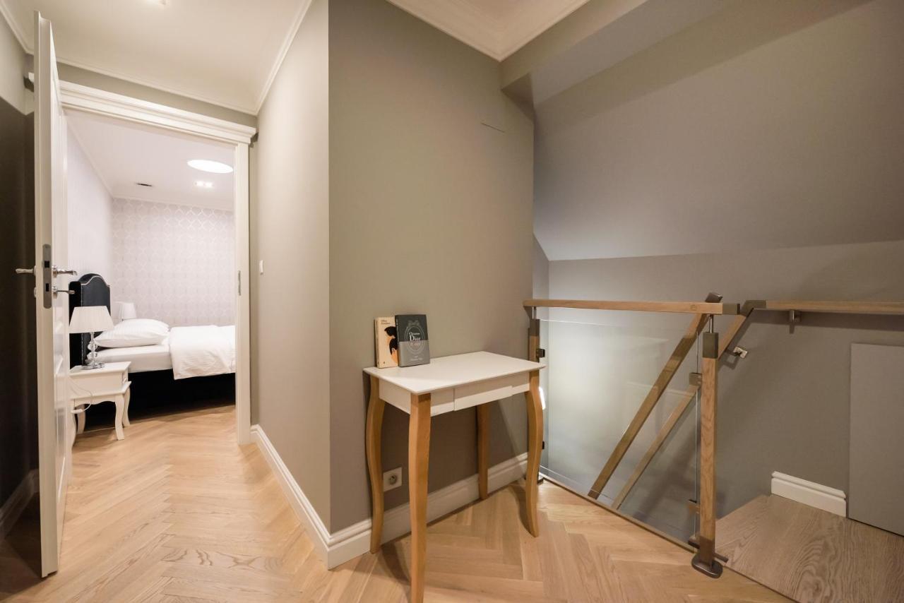 Lovely Apartment In The Heart Of Varşovia Exterior foto